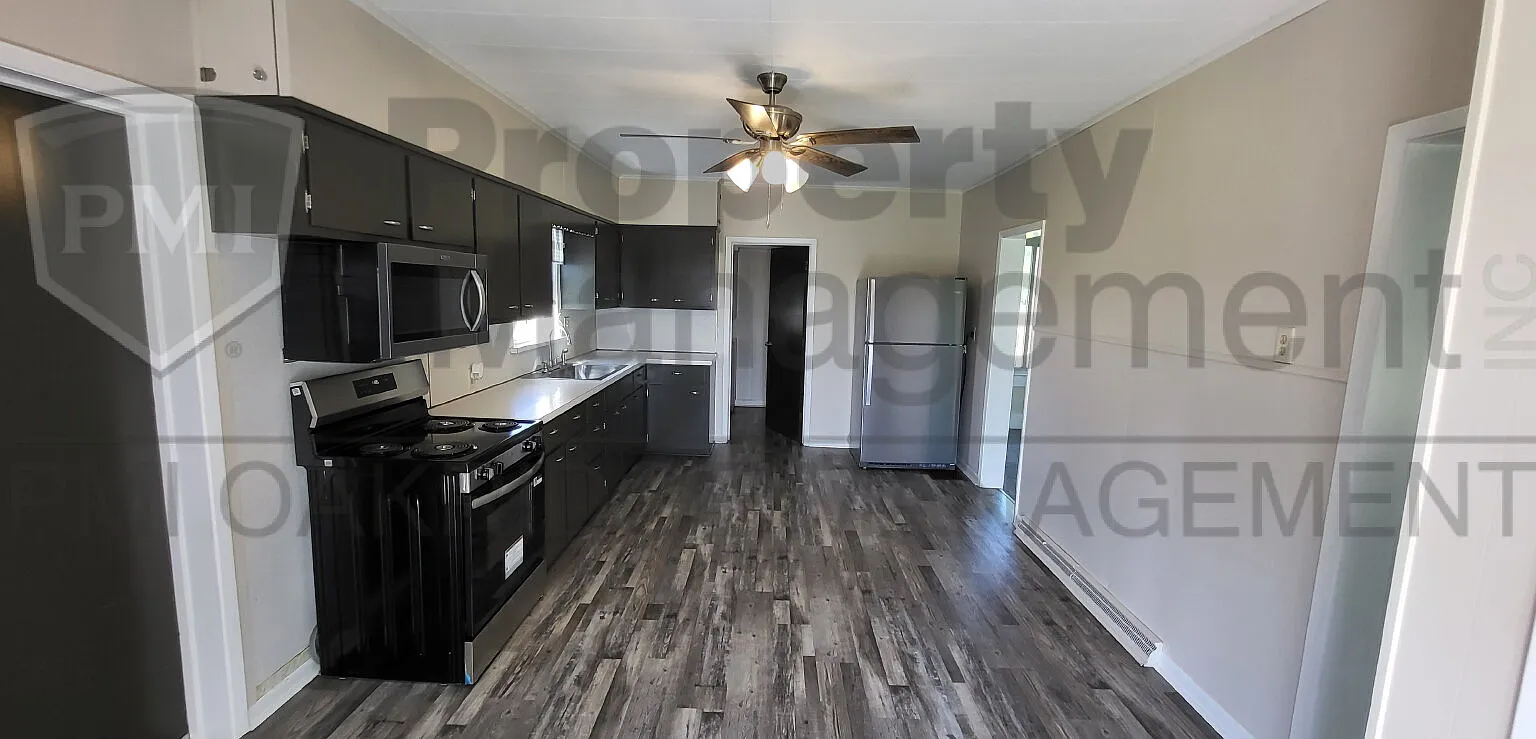 3 bed, 1.5 bath, 1344 sqft, $1,425 — Photo 4