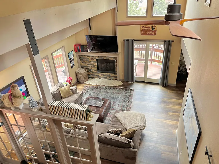 1745 Skyline Rd — Photo 32