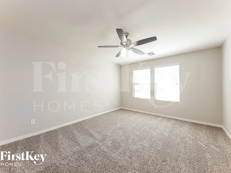 11028 E Silver Springs Ave — Photo 10
