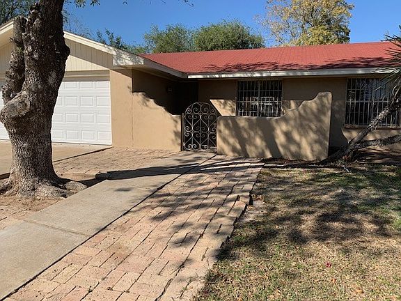 2nd image of 228 Huisache Dr