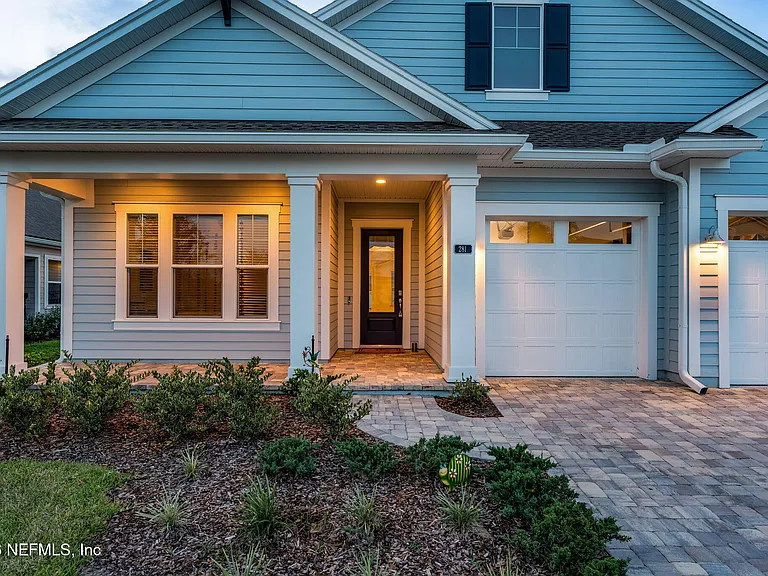 281 Pine Grove Point — Photo 2