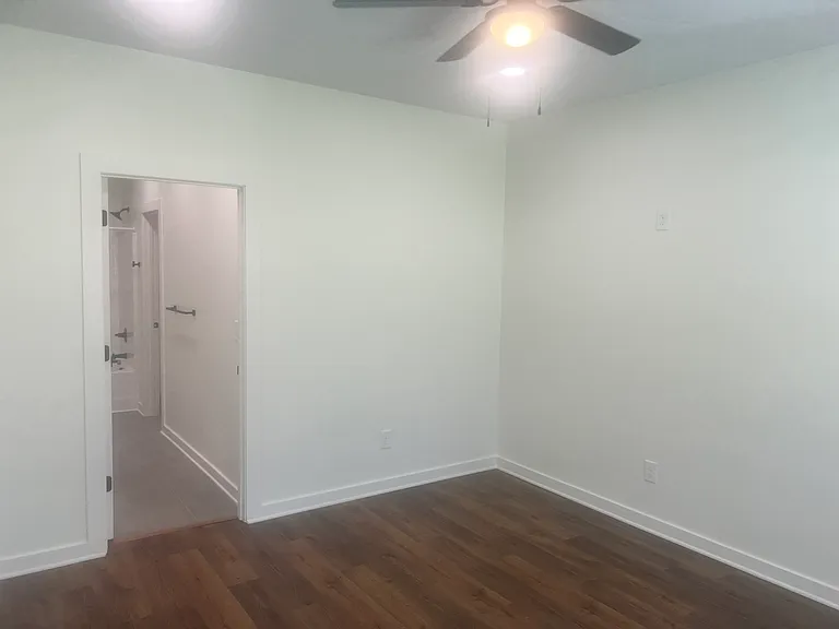 2100 Airport Rd — Photo 7