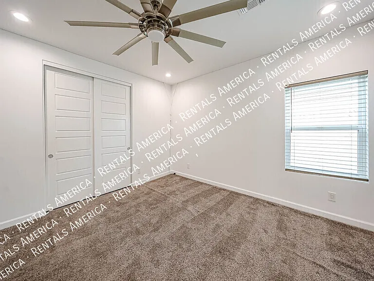 347 E La Mirada Dr — Photo 27