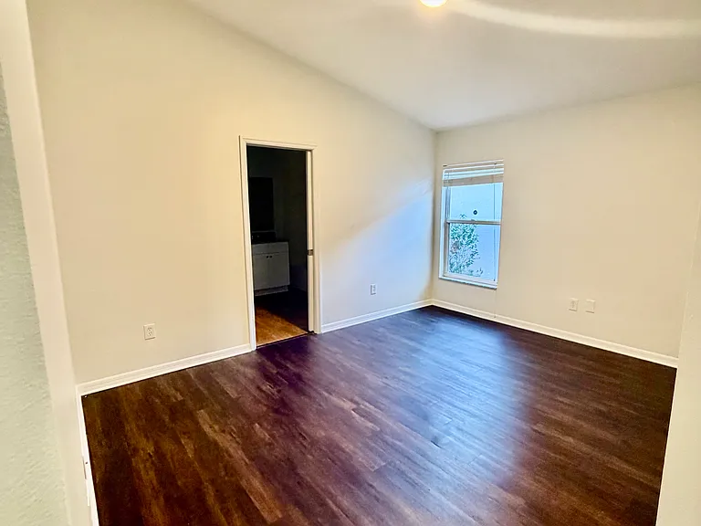 522 Beth Ann St — Photo 4
