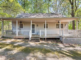 6507 Paradise Point Rd, Flowery Branch, GA 30542