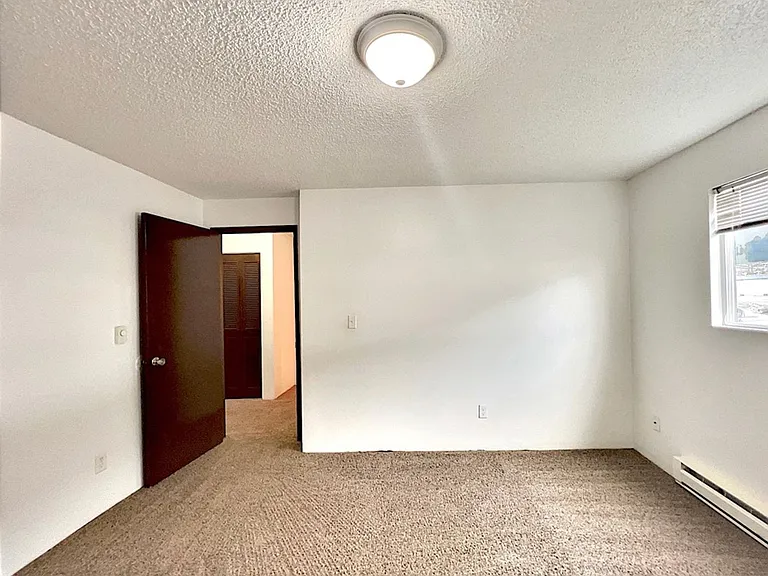 Columbia Landing — Photo 29