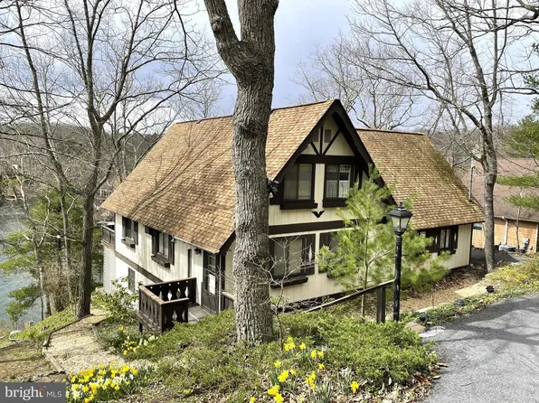 233 Sunset Cir, Cross Junction, VA 22625