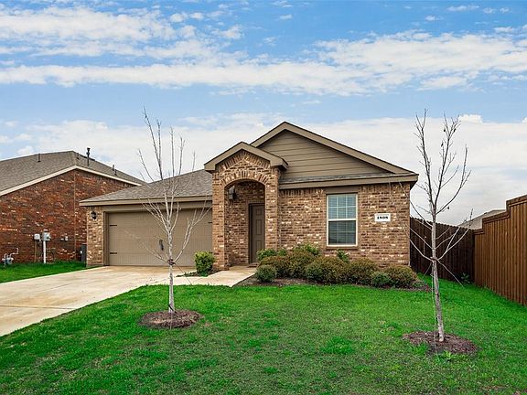 3rd image of 1808 Meadow Crest Dr