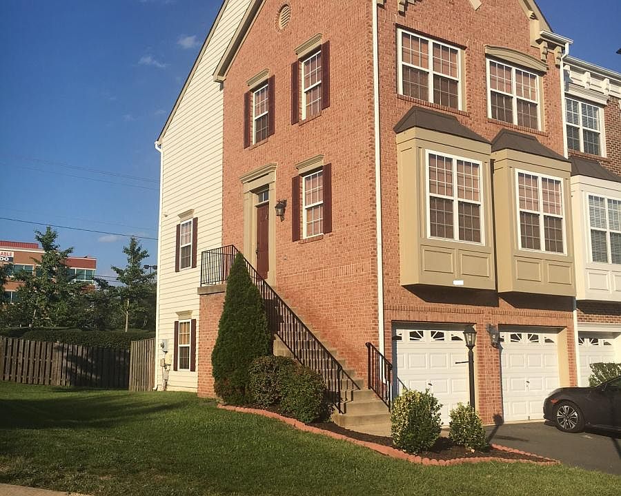 Exterior Townhouse
