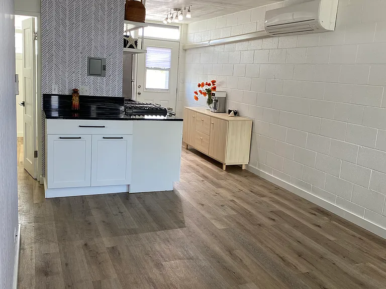 2019 Citron St #10 — Photo 6