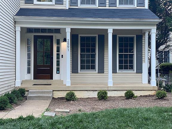 2nd image of 2591 Holly Manor Dr