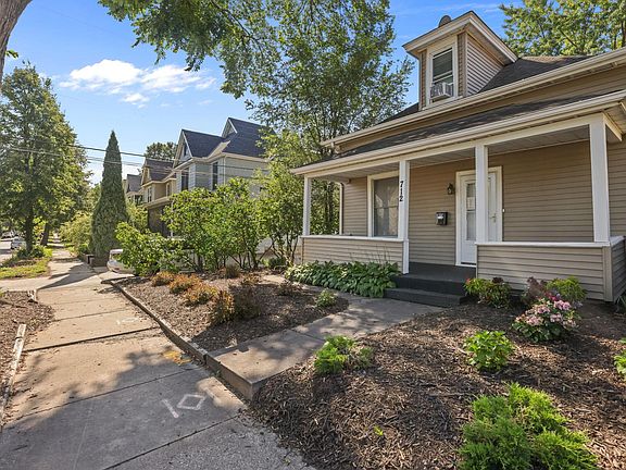 2nd image of 712 24th Ave NE