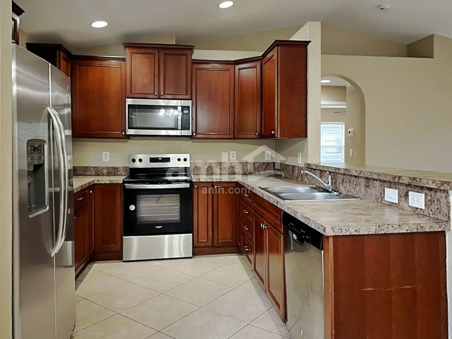 3 bed, 2.0 bath, 1508 sqft, $2,475 — Photo 3