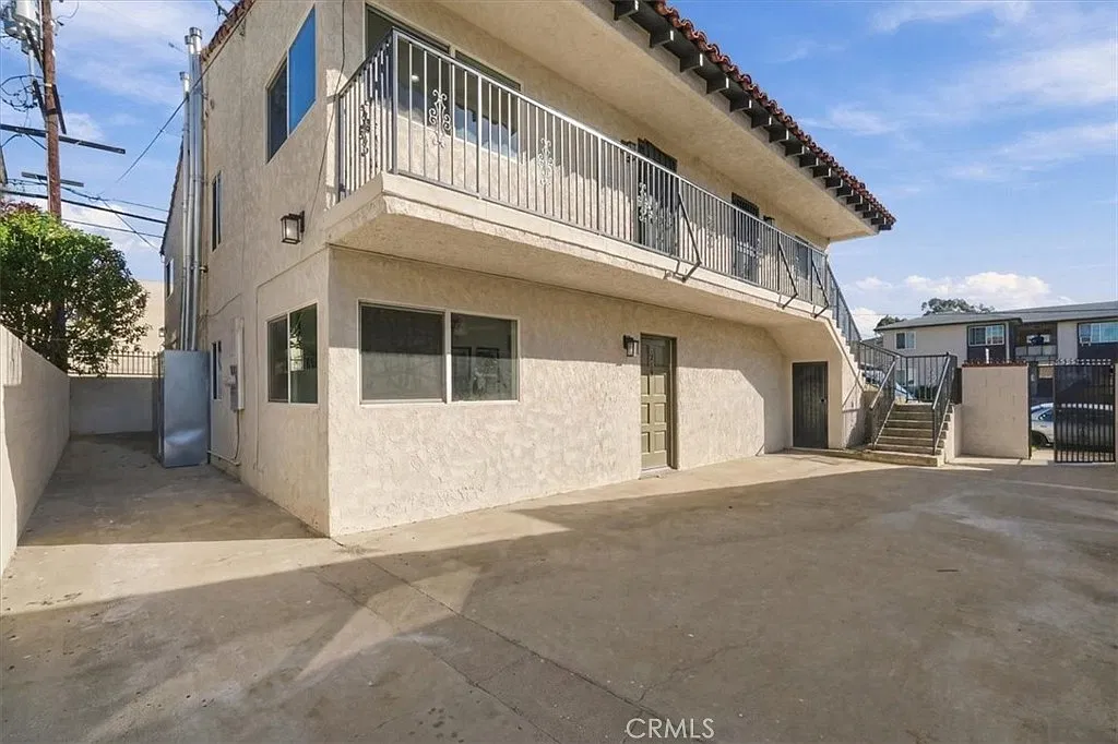 1 bed, 790 sqft, $2,050 — Photo 3