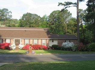 2 Pine Forest Dr, Russellville, AR 72801