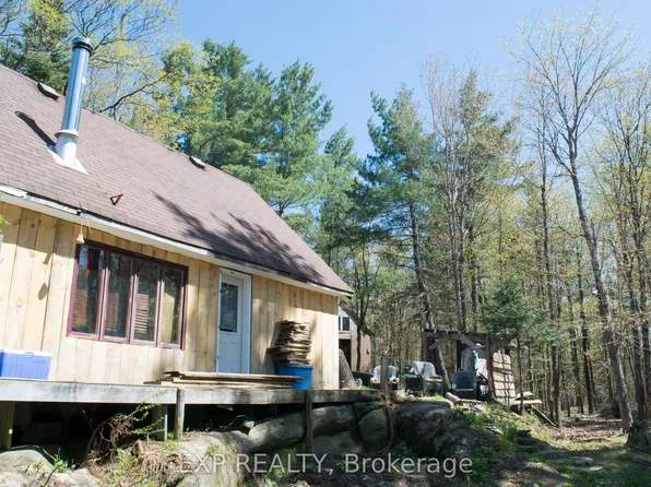 1800 Bear Cave Rd, Muskoka Lakes, ON P0C 1J0