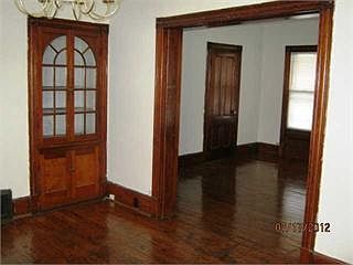 3rd image of 20 Pleasant Ave