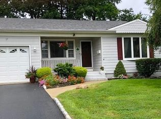17 Brox Rd, Edison, NJ 08817
