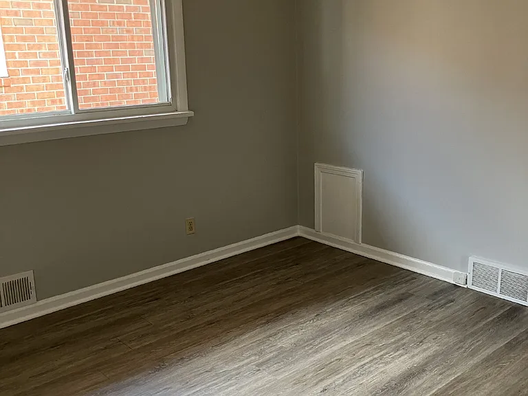 306 Garfield Ave — Photo 11