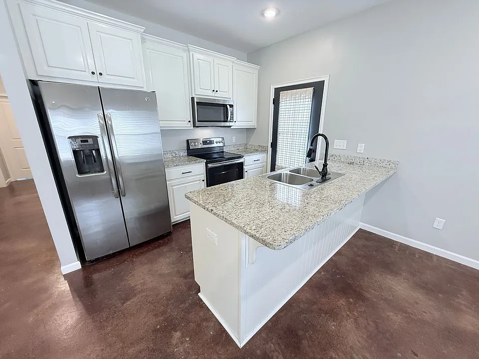113 Private Road 4017