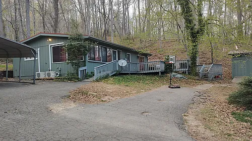 232 Island Creek Rd Photo 1