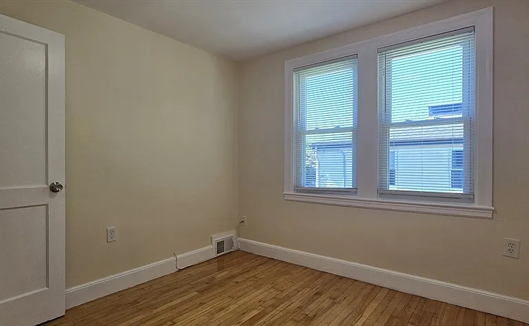84 Gladeside Ave #2 — Photo 8