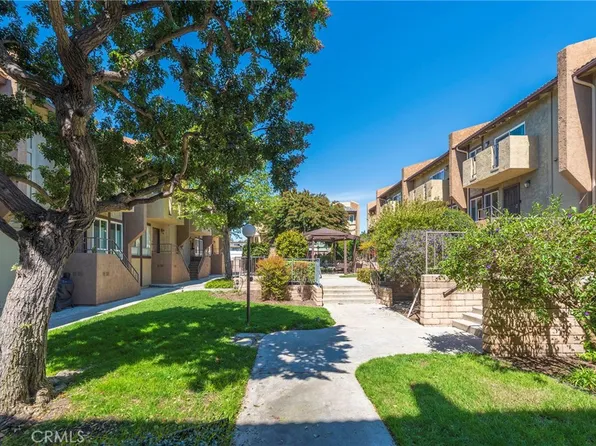 2254 Gaviota Ave Unit 17, Signal Hill, CA 90755