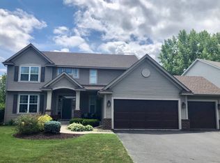505 Summerfield Dr, Chanhassen, MN 55317