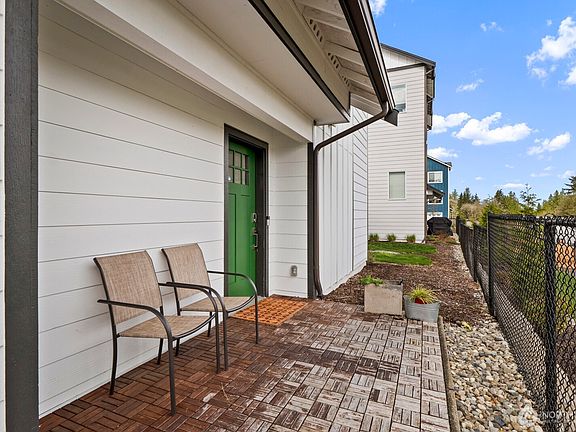 4th image of 2013 101st Avenue SE #7