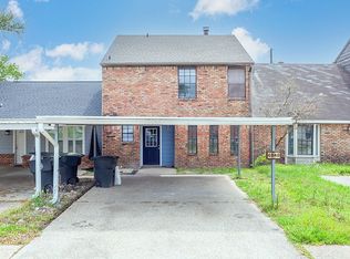 6840 25th St, Groves, TX 77619