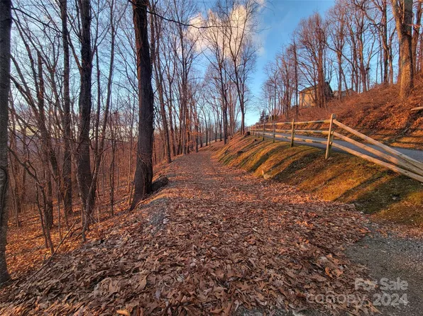 2400 Utah Mountain Rd #60-D, Waynesville, NC 28785