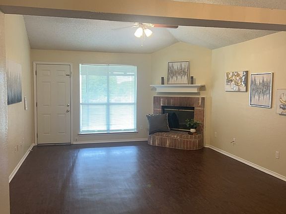4th image of 10409 Pleasant Mound Dr