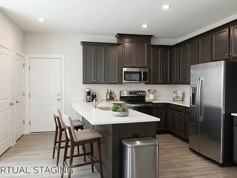 1033 N Lombardy St #A — Photo 3