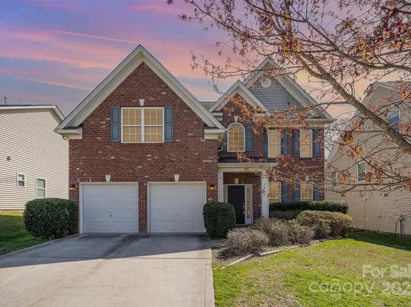 5822 Langwell Ln, Charlotte, NC 28278