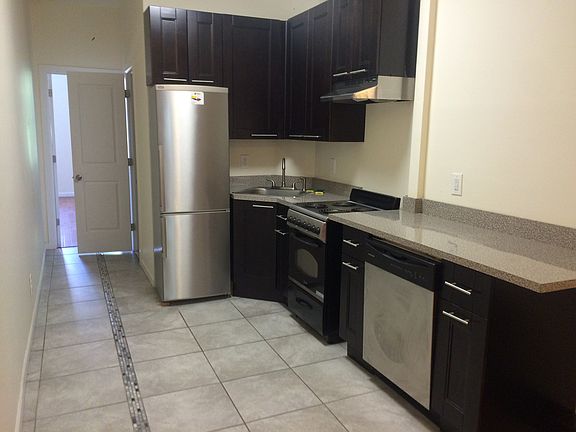 3rd image of 216 Stanhope St #2