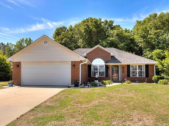 2nd image of 3035 Foxcroft Cir
