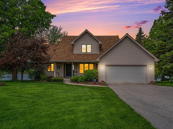 10783 Moonlight Bay Rd, Cheboygan, MI 49721