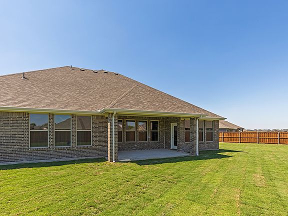5th image of 241 Four Roses Dr