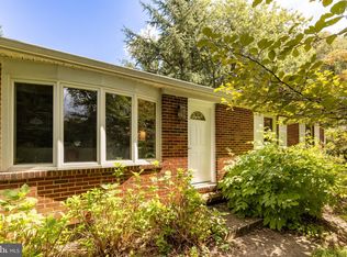 961 Day Rd, Sykesville, MD 21784