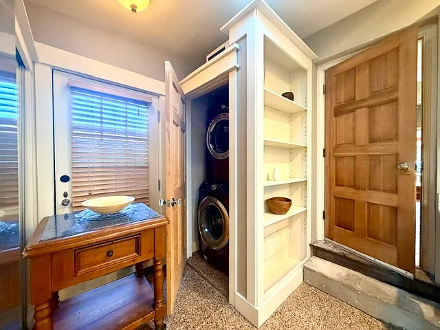 2409 Vancouver Ave — Photo 12