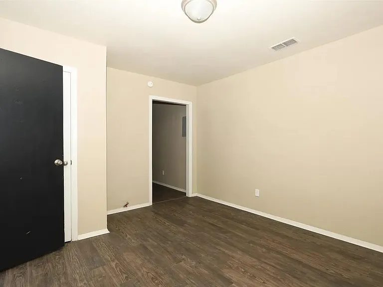 Unit Photo