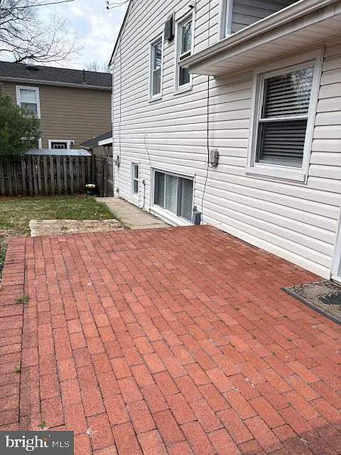 3 bed, 1.5 bath, 1194 sqft, $3,000 — Photo 4