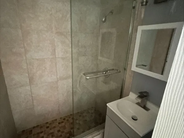 14723 S Berendo Ave APT 6, Gardena, CA 90247