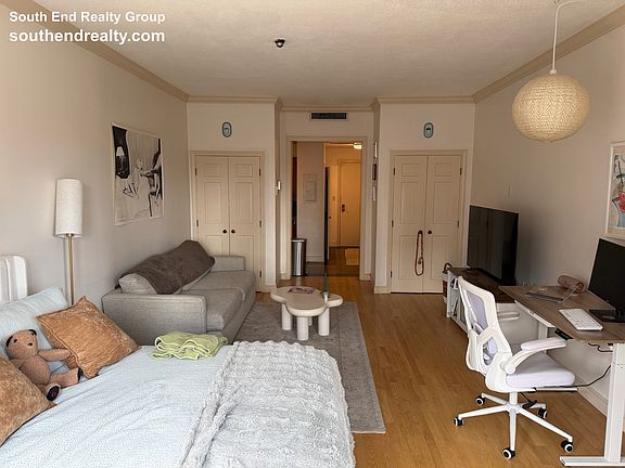 5th image of 160 Commonwealth Ave APT 608