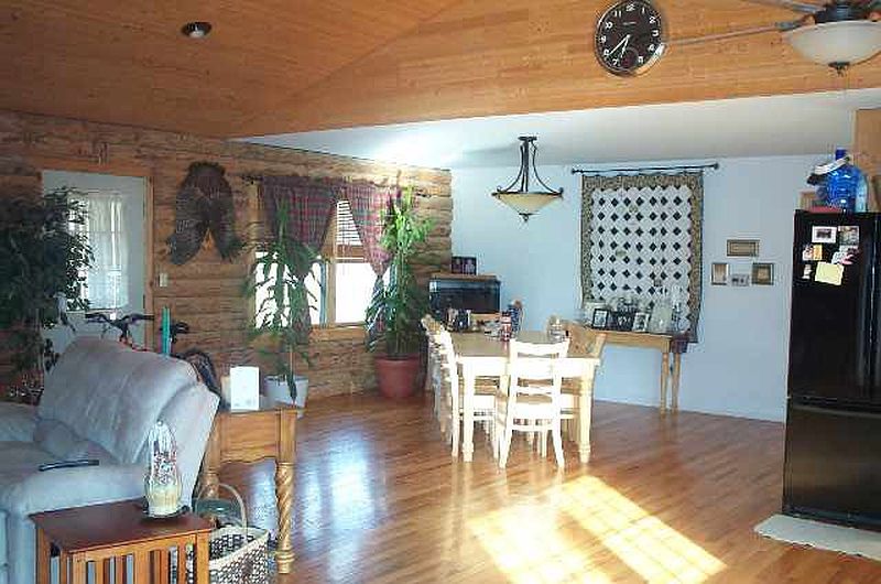 2nd image of 130 COUNTRYSIDE Drive