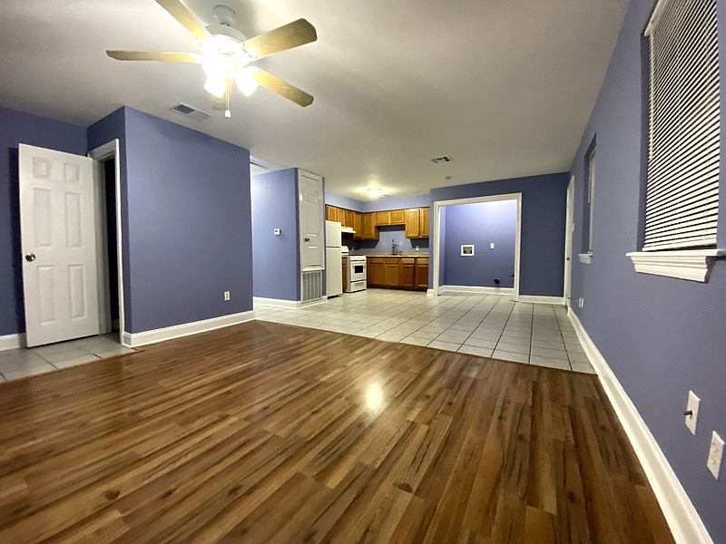 1st image of 3565 Kings Dr