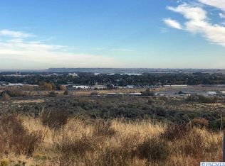 1020 Allenwhite Dr, Richland, WA 99352
