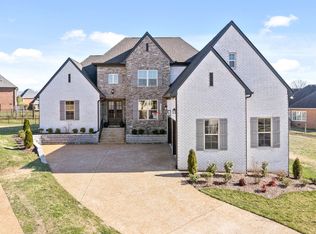 2022 Eagle View Rd, Hendersonville, TN 37075