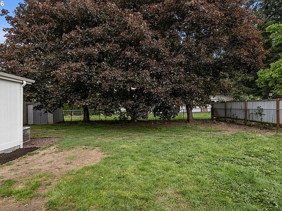 2nd image of 3425 Camas St