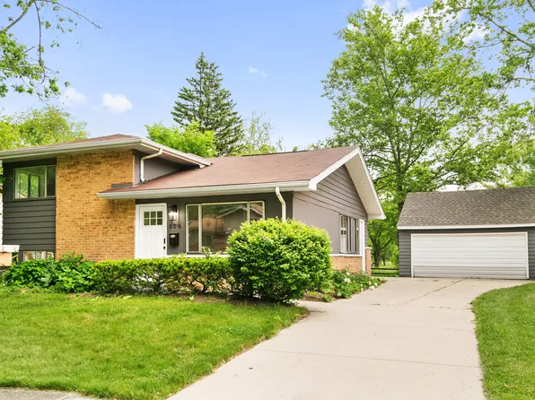 326 Winnebago St, Park Forest, IL 60466